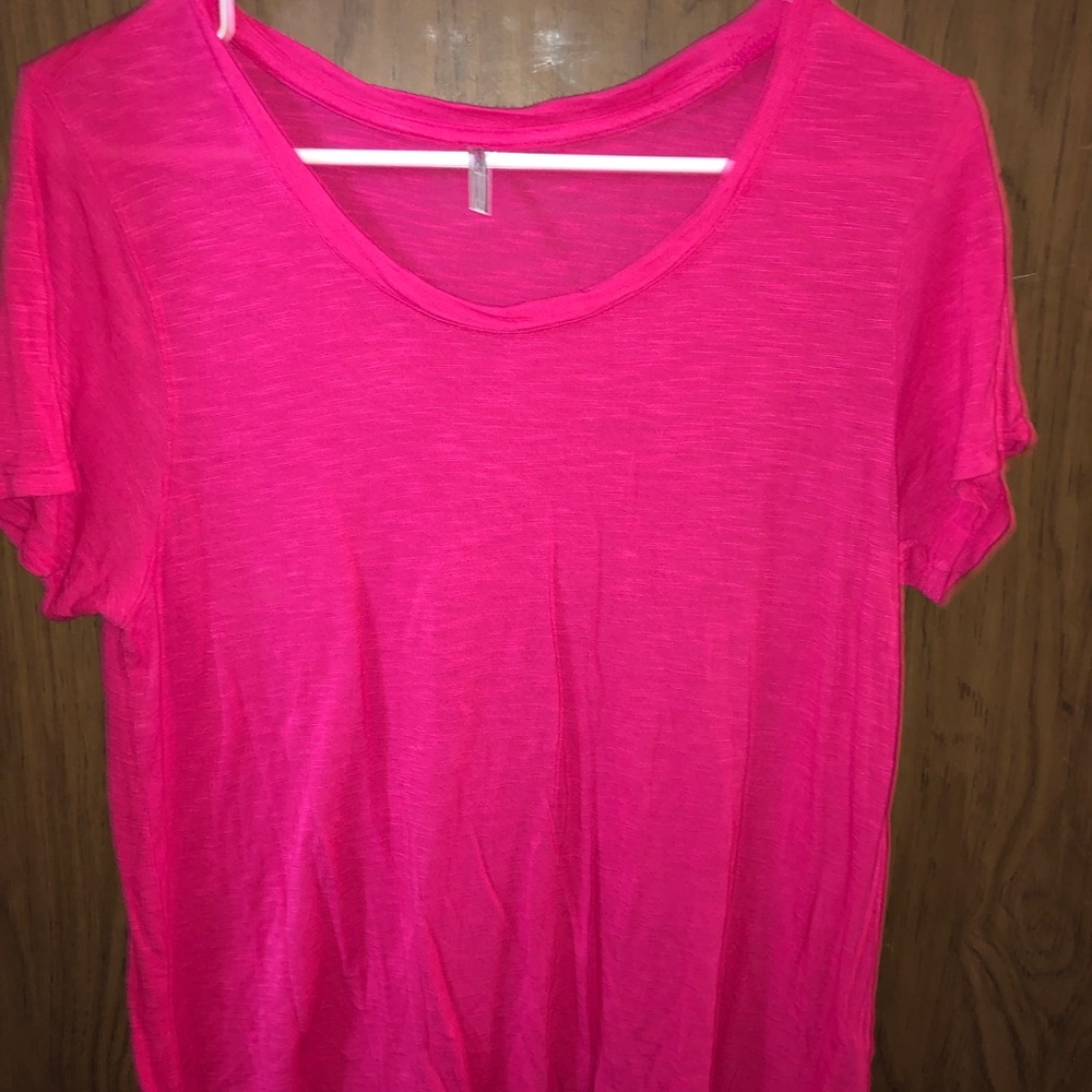 Pink scoop shirt